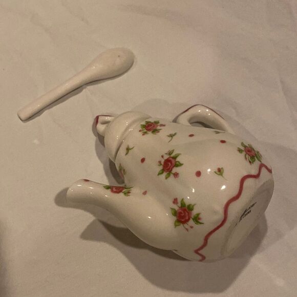 Astor Lane Dillard’s Vintage 15 piece Floral Porcelain Play Mini Tea Set EUC - Picture 15 of 16